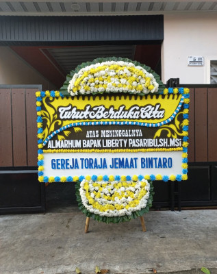 Papan Bunga Duka di Bangga