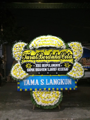 Papan Bunga Duka di Bangga